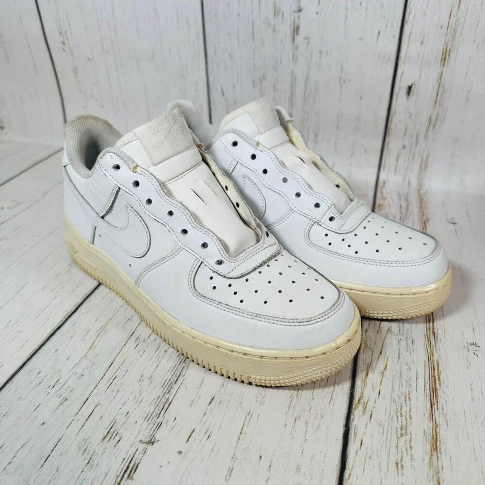 Nike Air Force 1 (GS) “Triple White”GS Size 7Y (314192-117)